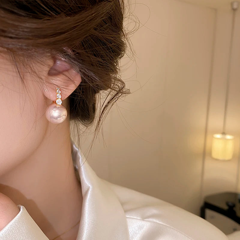 Women's Light Pink Pearl Earrings Korean Fashion Luxury