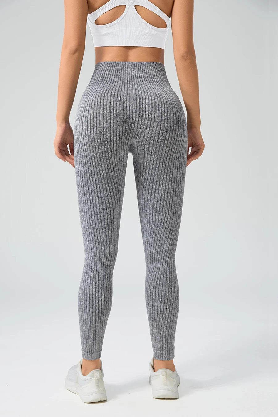 Women's fitness leggings with seamless shaping