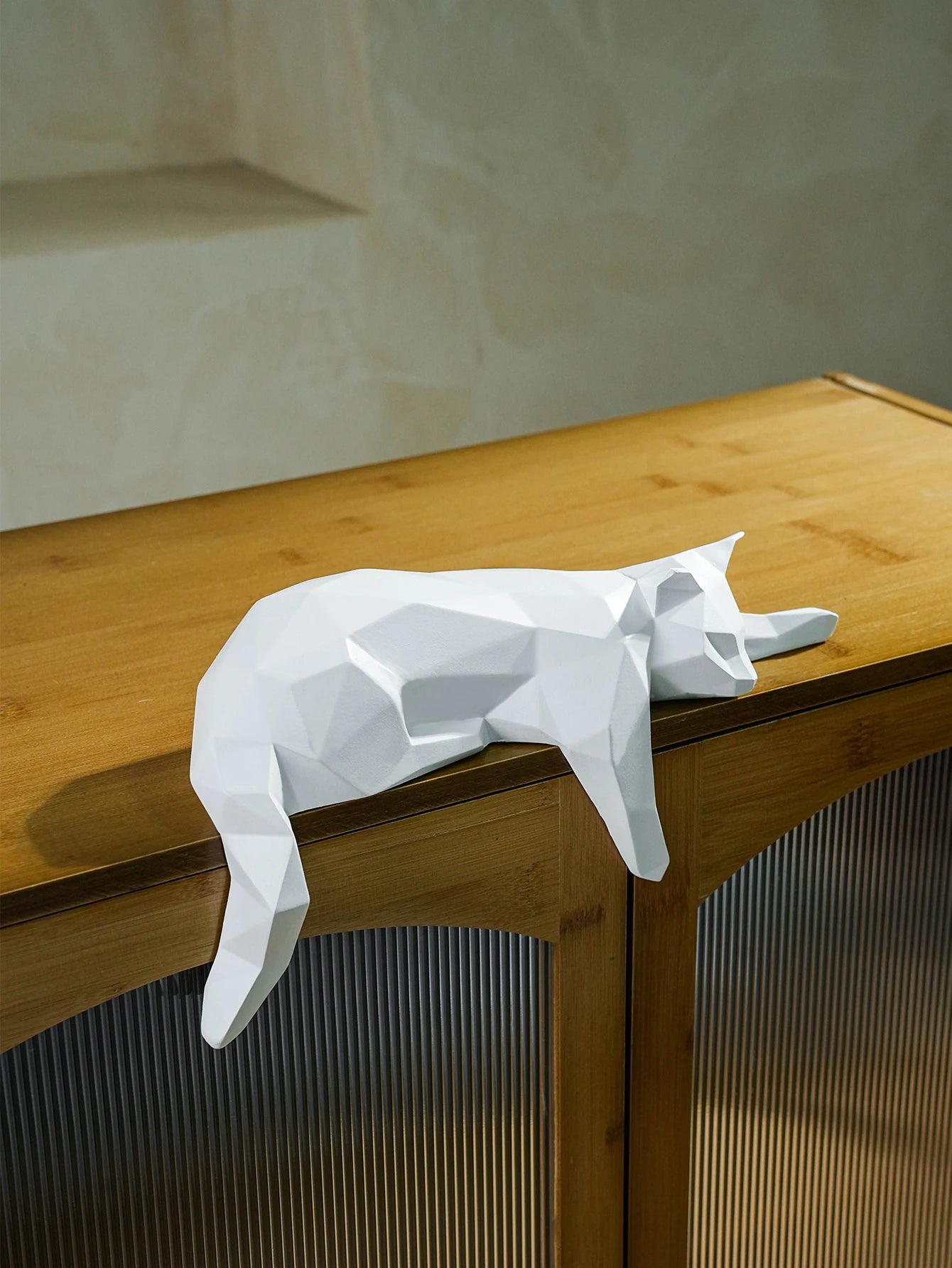 Black and white cat statue modern geometric sculpture for decoration