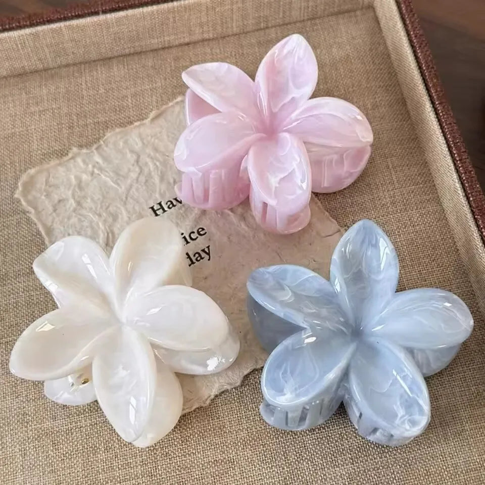 Hawaiian Flower Design Hair Clip