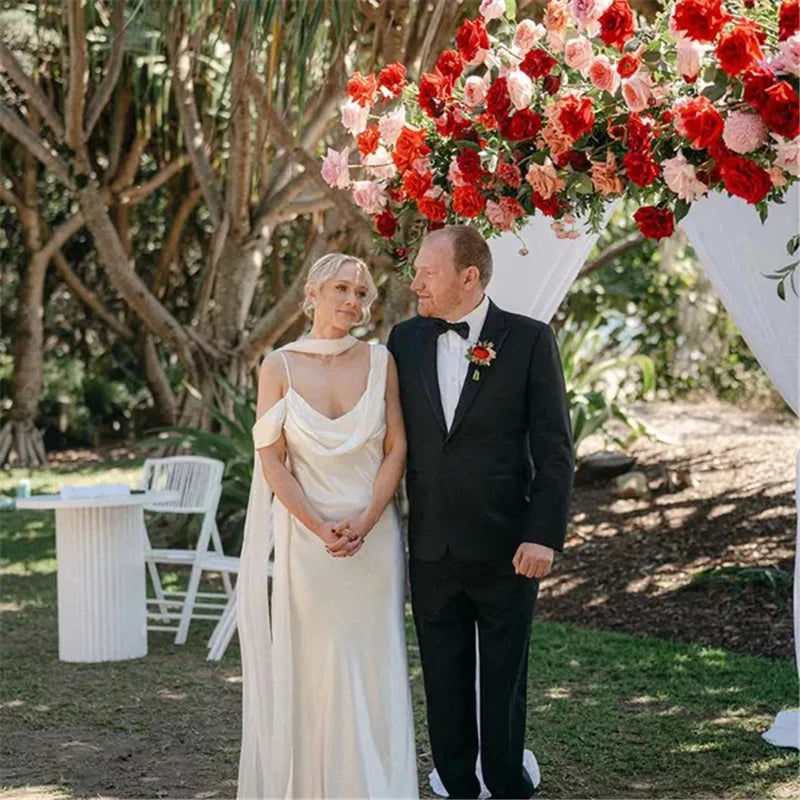 Minimalist long wedding veil with exclusive bow