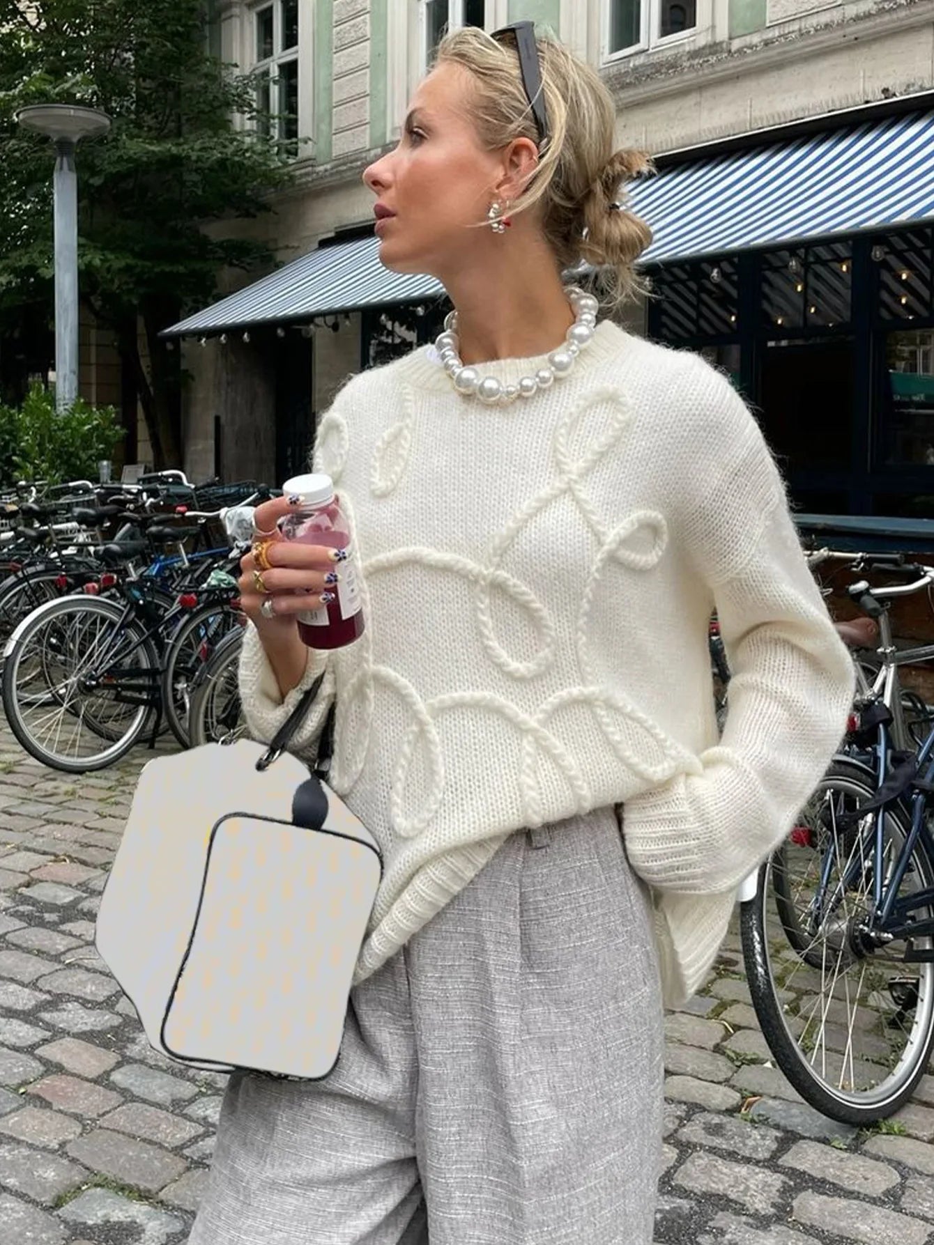 Casual Pink and White Pullover: Style and Comfort for Everyday Life