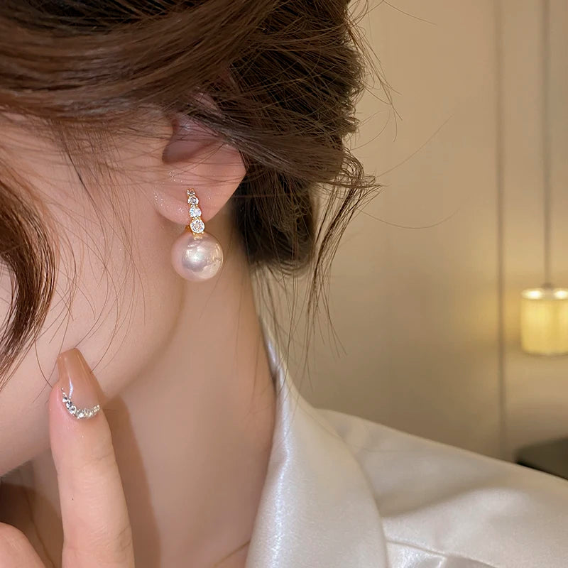 Women's Light Pink Pearl Earrings Korean Fashion Luxury
