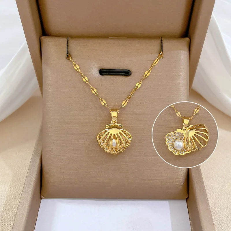 Golden Heart French Pearl Necklace with Zirconia