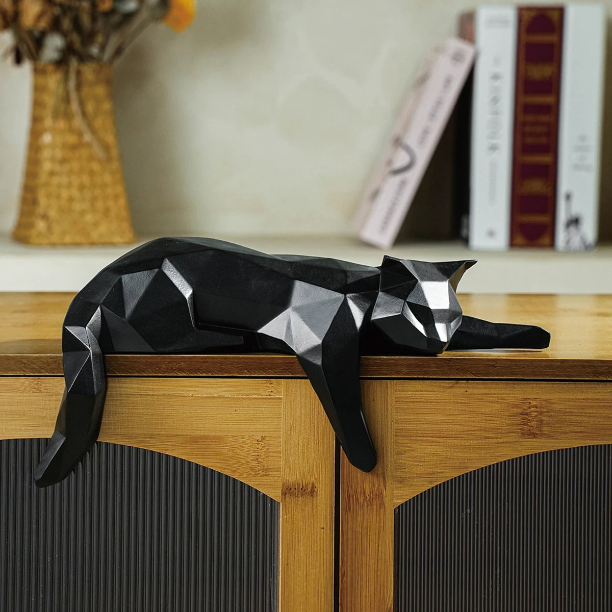 Black and white cat statue modern geometric sculpture for decoration