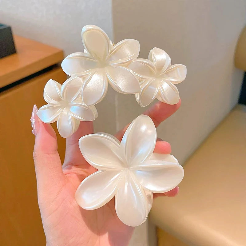 Hawaiian Flower Design Hair Clip