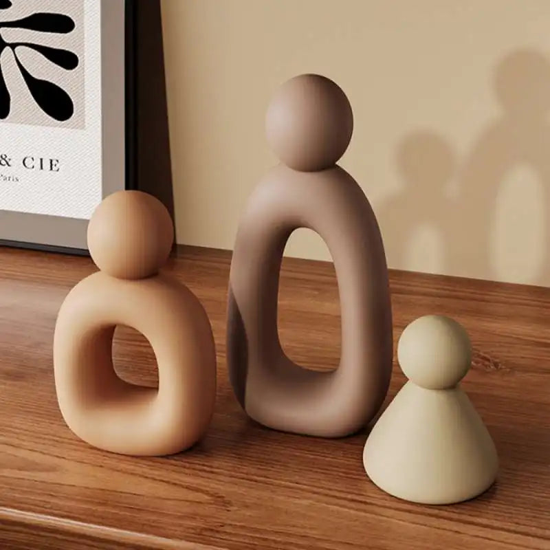 Modern style decorative hollow family sculpture for decoration