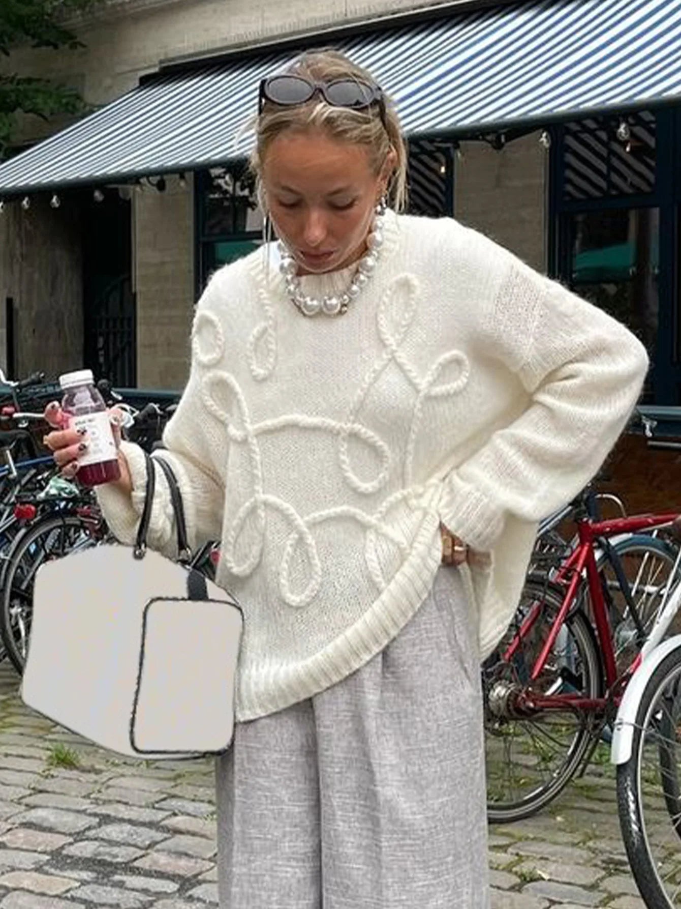 Casual Pink and White Pullover: Style and Comfort for Everyday Life