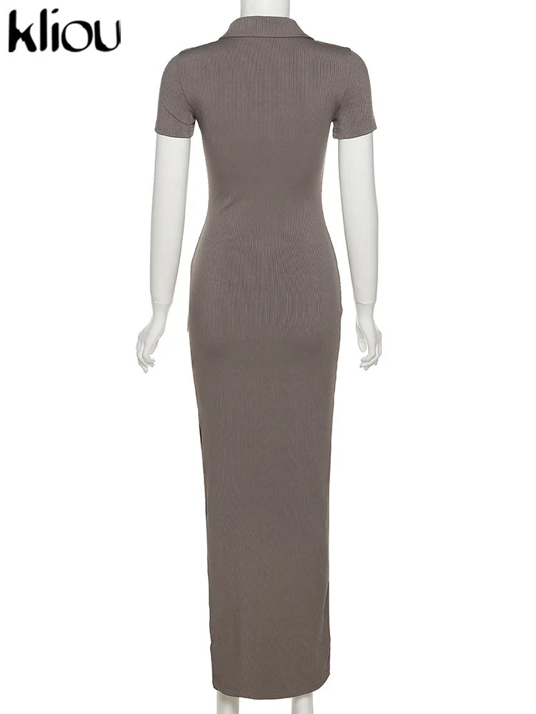 Elegant Midi Dress with Buttons and Fitted Design