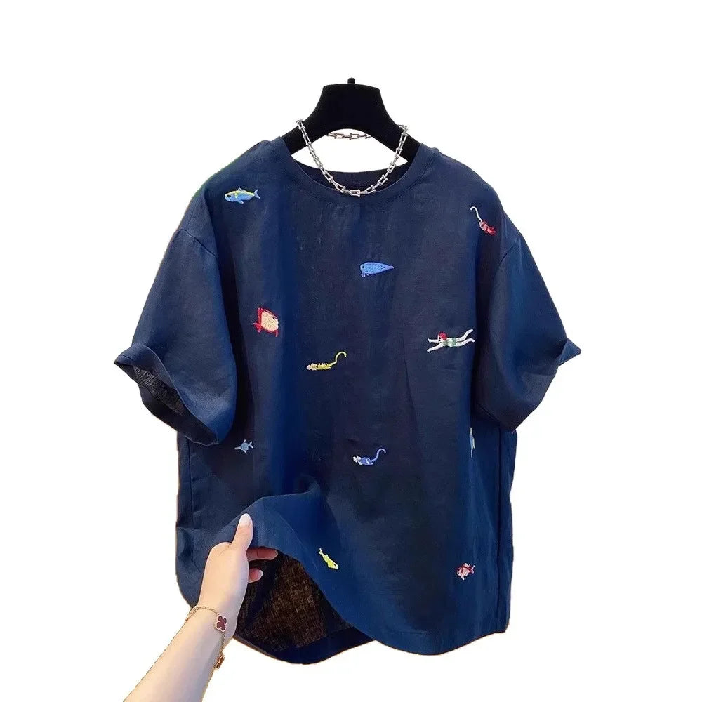 Women's Plus Size T-Shirt Embroidered with Animal Print