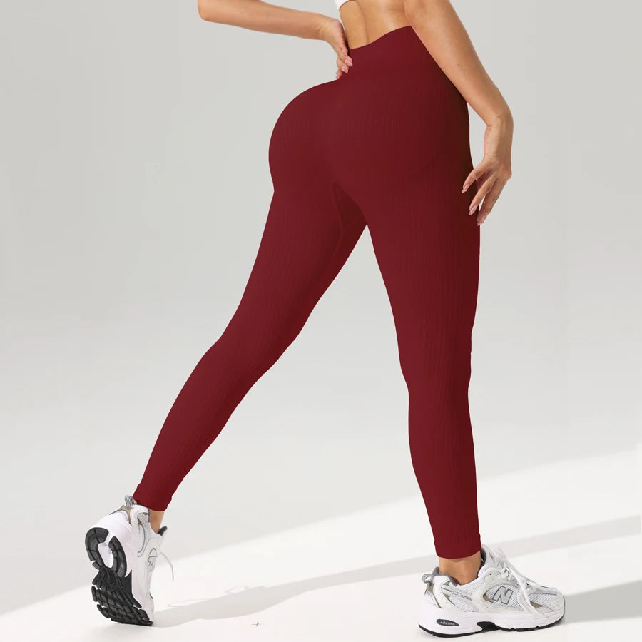 Women's fitness leggings with seamless shaping