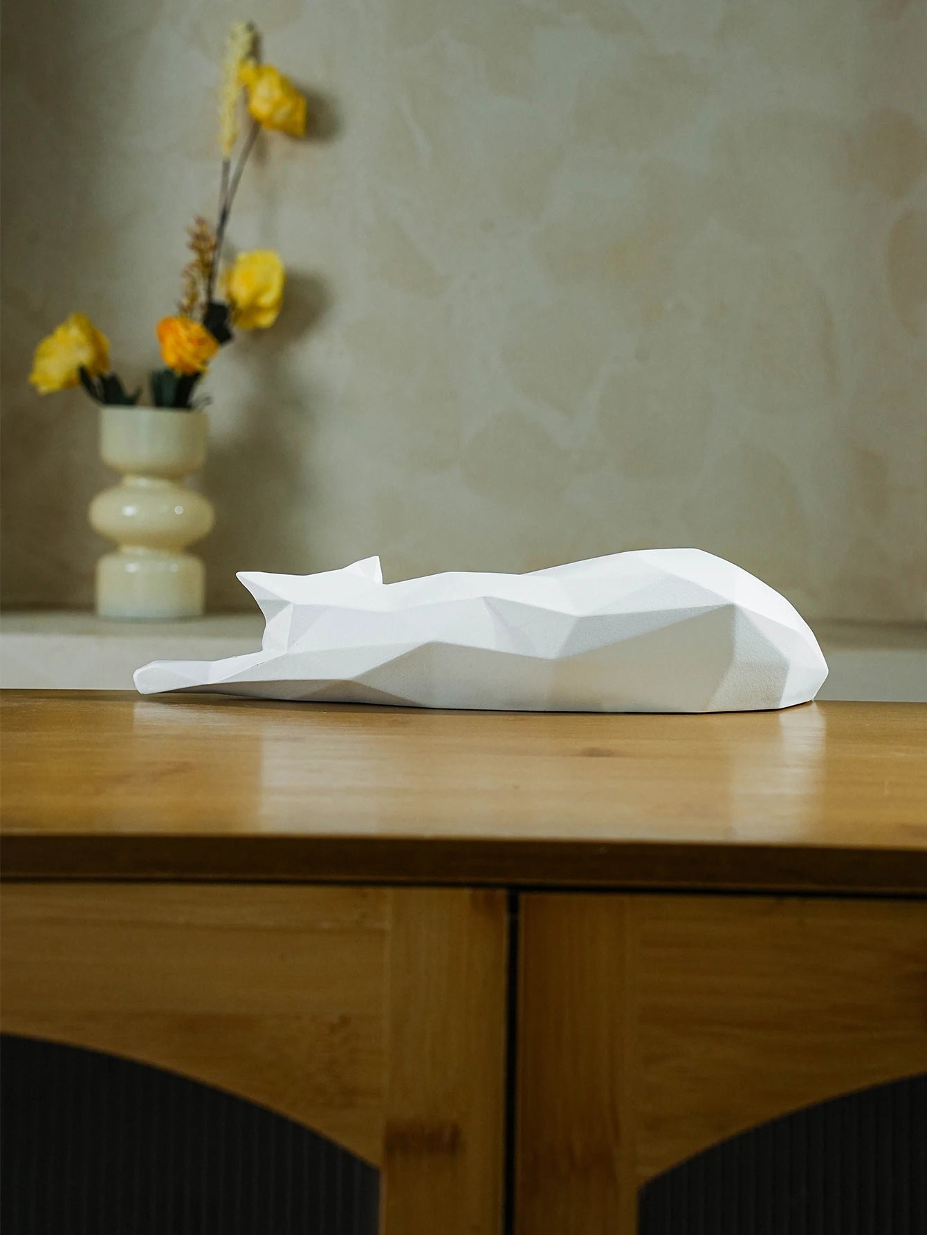 Black and white cat statue modern geometric sculpture for decoration